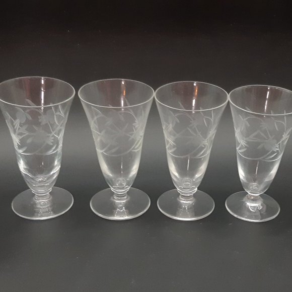 12 Etched Glasses -Wine Glasses and More - Picture 5 of 11